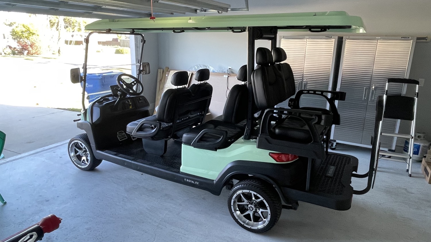 Golf cart